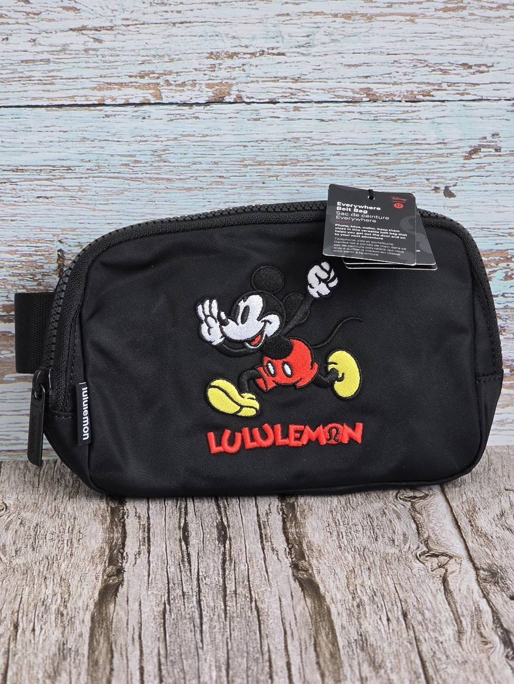 *NWT* LULULEMON X DISNEY
Everywhere Belt Bag 1L Mickey in Motion Graphic